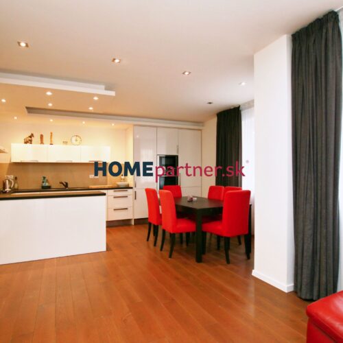 MICKIEWICZOVA, 3-i byt, 105 m2 – KOMPLETNÁ REKONŠTRUKCIA, moderný dizajn, zariadený, pivnica 10m2, Medická záhrada 100m